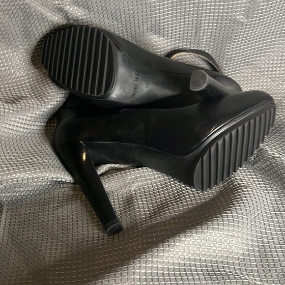 LOVIN’ NINE WEST PUMPS - Picture 5 of 5